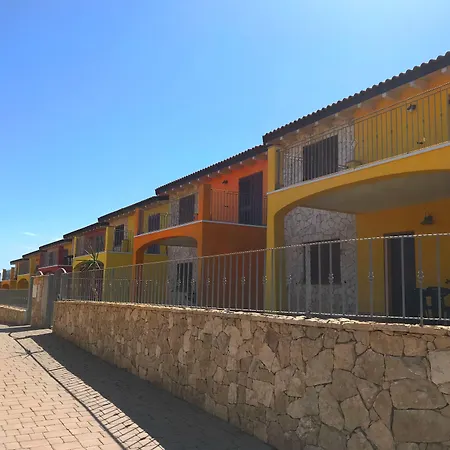 Babai Village 마리나 디 가이로